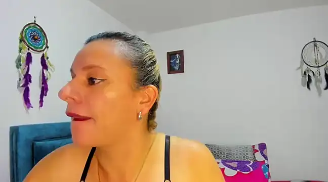 sofi saliva2511 online show from February 2025 05:18:02 PM
