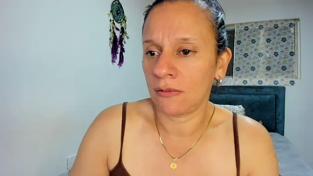 sofi saliva2511 online show from November 2025 04:02:02 AM