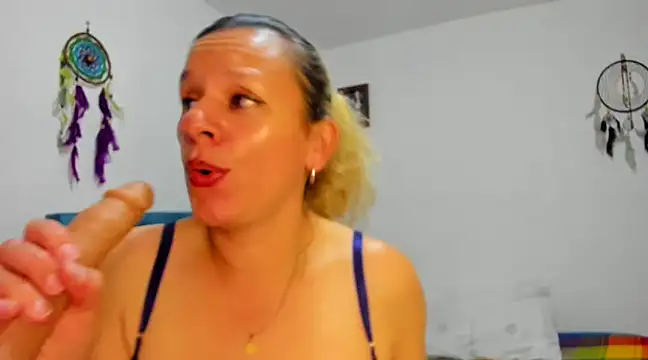 sofi saliva2511 online show from February 2025 08:21:02 PM