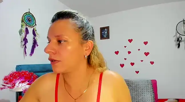 sofi saliva2511 online show from February 2025 08:37:01 PM