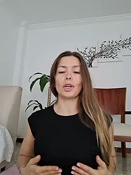 karina warthon online show from February 2026 05:35:01 PM