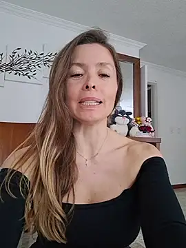 karina warthon online show from July 2026 05:48:02 PM