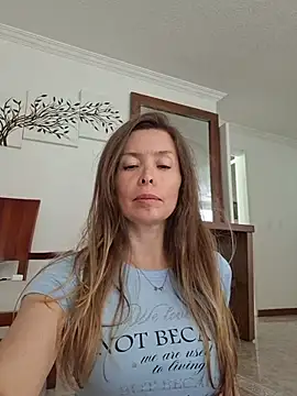 karina warthon online show from May 2026 05:35:02 PM