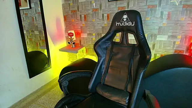 katy handerson online show from January 2026 08:37:02 PM