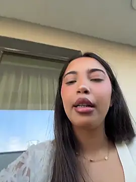 miaceleste online show from May 2026 04:10:01 PM