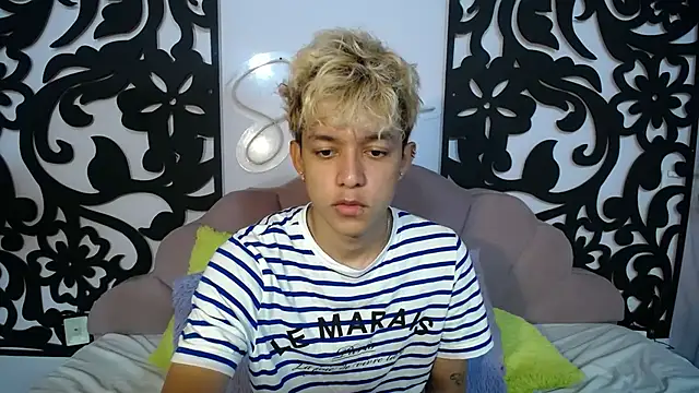 Snapshot of jisuscat chatting on September 2025 03:15:02 PM jisuscat online show from September 2025 03:15:02 PM