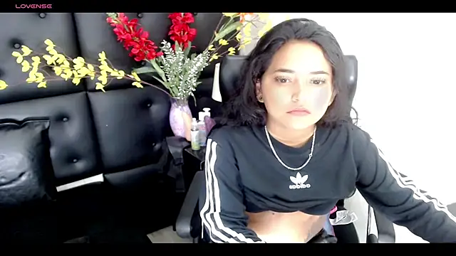 Carolaine01 online show from February 2025 09:17:01 PM