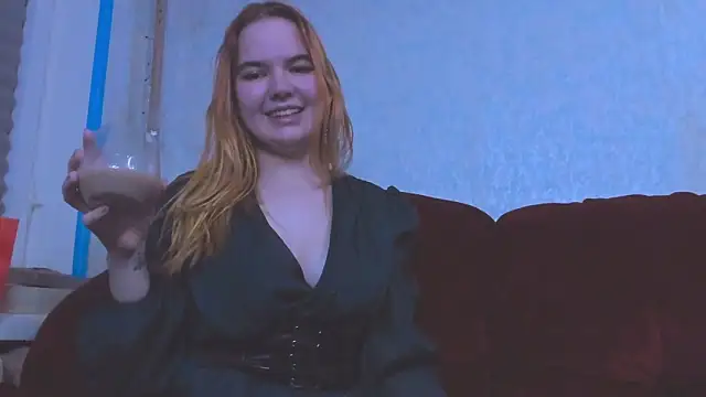 lia lovelly online show from December 2024 10:12:01 PM