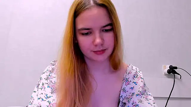 lia lovelly online show from December 2025 10:23:02 PM