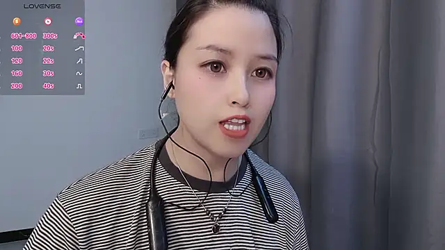 Lucky-xiuxiu online show from November 2025 03:23:02 PM