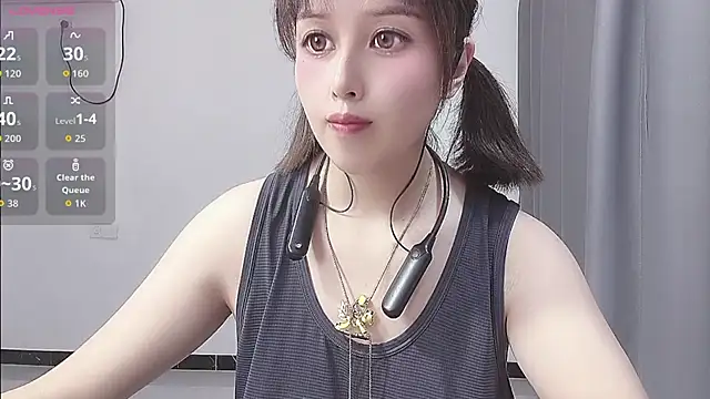Lucky-xiuxiu online show from September 2025 01:06:01 PM