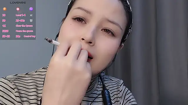 Lucky-xiuxiu online show from December 2025 03:11:02 PM