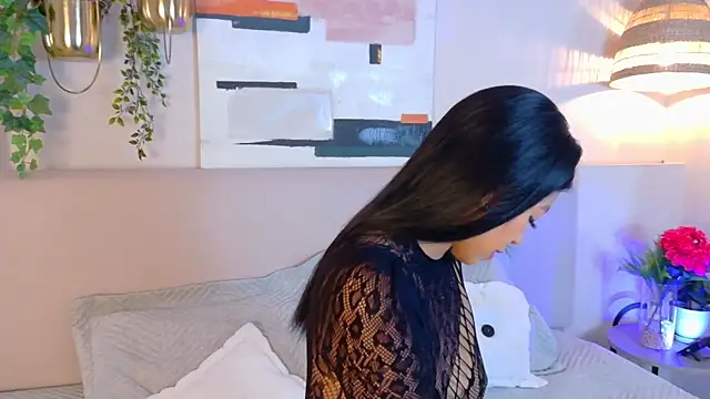 AbieHills online show from November 2025 11:47:02 AM