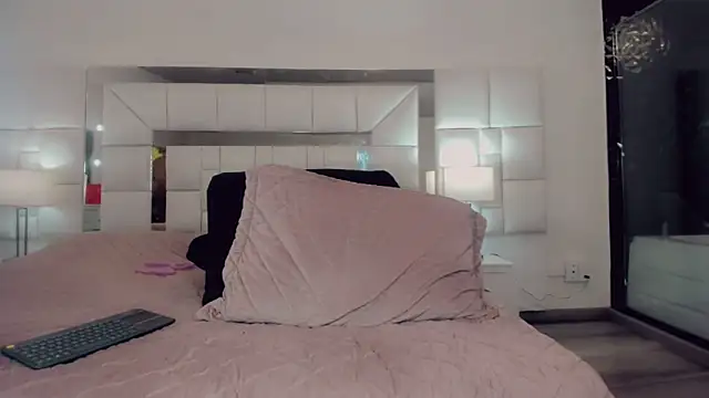 Gisele fox online show from March 2025 01:46:01 AM