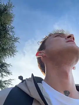 verici34 online show from November 2025 12:32:02 PM