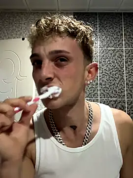 verici34 online show from November 2025 03:16:02 PM