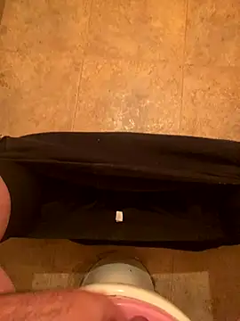 Snapshot of balint35 chatting on November 2025 06:45:02 PM balint35 online show from November 2025 06:45:02 PM