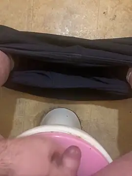 Snapshot of balint35 chatting on February 2026 06:27:02 PM balint35 online show from February 2026 06:27:02 PM