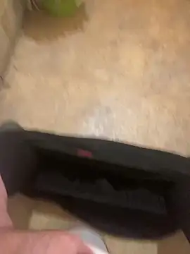 Snapshot of balint35 chatting on November 2025 08:14:01 AM balint35 online show from November 2025 08:14:01 AM