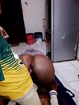 KMbesxxx online show from November 2025 08:46:02 PM