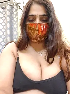 shreya1765 online show from February 2026 04:56:01 AM