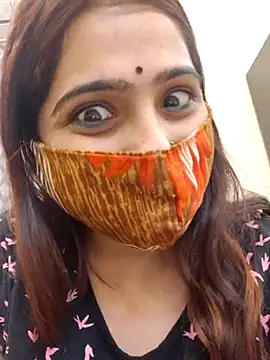 shreya1765 online show from November 2025 03:29:03 AM