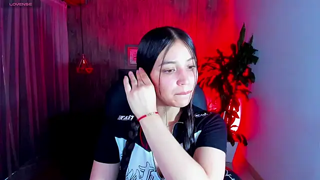 Snapshot of Brittany__18 chatting on January 2025 06:47:01 PM Brittany 18 online show from January 2025 06:47:01 PM