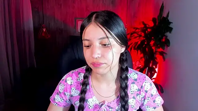 Snapshot of Brittany__18 chatting on January 2025 07:31:02 PM Brittany 18 online show from January 2025 07:31:02 PM
