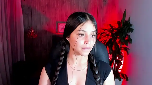 Snapshot of Brittany__18 chatting on January 2025 12:49:02 AM Brittany 18 online show from January 2025 12:49:02 AM