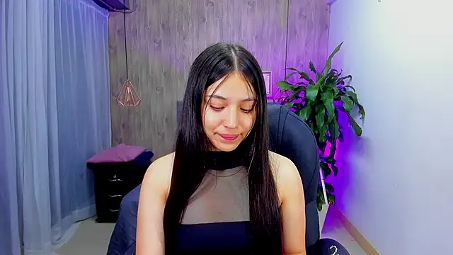 Snapshot of Brittany__18 chatting on January 2025 10:39:01 PM Brittany 18 online show from January 2025 10:39:01 PM