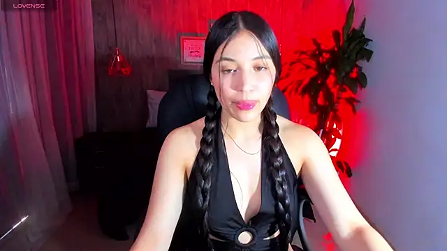 Snapshot of Brittany__18 chatting on January 2025 07:34:02 PM Brittany 18 online show from January 2025 07:34:02 PM