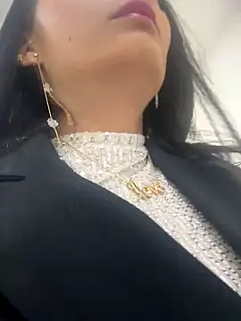 BELLA--26 online show from November 2025 02:21:03 PM