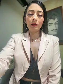 BELLA--26 online show from September 2025 01:47:02 PM