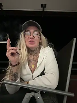 Mia-Fuchs online show from February 2025 06:48:02 PM