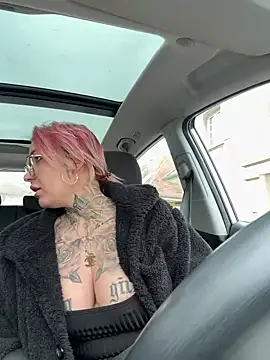 Mia-Fuchs online show from March 2025 11:23:01 AM