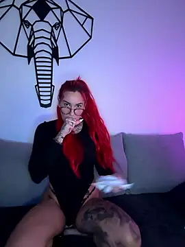 Mia-Fuchs online show from September 2025 05:36:01 AM