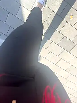 Mia-Fuchs online show from October 2025 01:03:01 PM