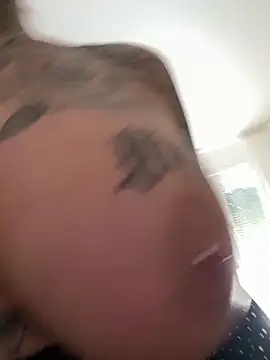 Mia-Fuchs online show from March 2025 12:28:01 PM