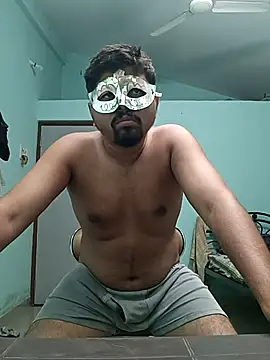Snapshot of Desi_Heat chatting on March 2025 04:13:02 PM Desi Heat online show from March 2025 04:13:02 PM