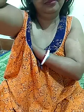 Snapshot of _MilkyBar chatting on December 2025 02:40:02 AM MilkyBar online show from December 2025 02:40:02 AM