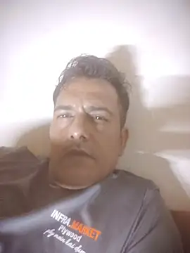 MAGNETICDADDY8 online show from October 2025 07:40:01 PM