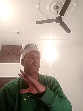 MAGNETICDADDY8 online show from March 2025 06:32:01 PM