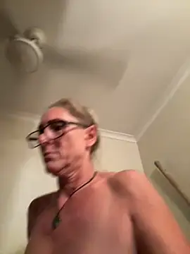 RoxytheBluepill online show from January 2025 04:06:01 PM