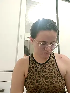 camillebr online show from December 2025 12:04:01 AM