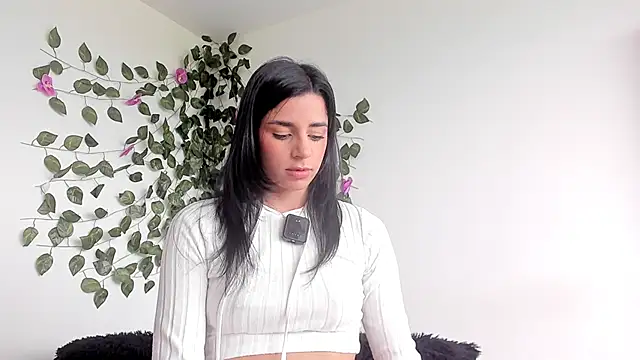 Snapshot of Laurensmith9 chatting on June 2026 04:41:02 PM Laurensmith9 online show from June 2026 04:41:02 PM