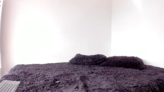 Laurensmith9 online show from January 2026 01:59:01 PM