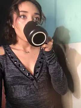 NickiYoung online show from January 2025 06:53:02 AM