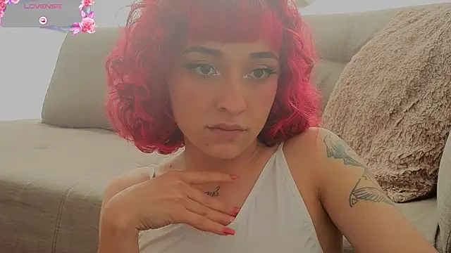 Snapshot of NickiYoung chatting on June 2026 07:13:01 PM NickiYoung online show from June 2026 07:13:01 PM