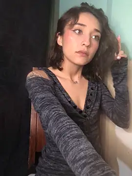 NickiYoung online show from January 2025 09:55:02 AM