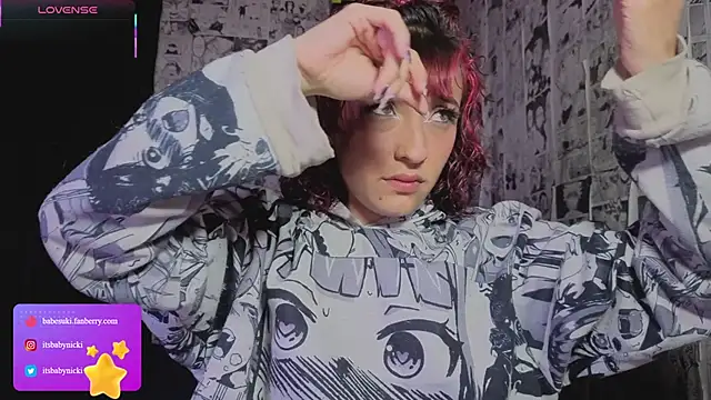Snapshot of NickiYoung chatting on June 2026 11:11:02 AM NickiYoung online show from June 2026 11:11:02 AM
